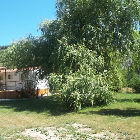 Bungalow Blieux Exterior foto